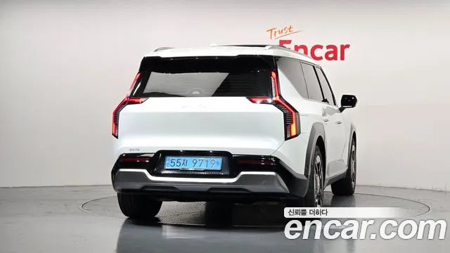 Kia EV9 — Фото автомобиля 4