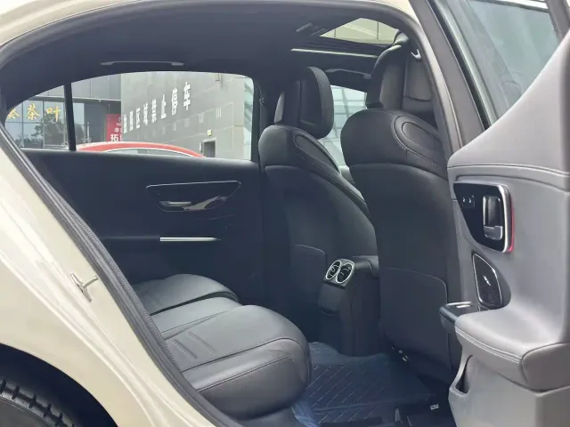 Mercedes-Benz C-Class — Фото автомобиля 13