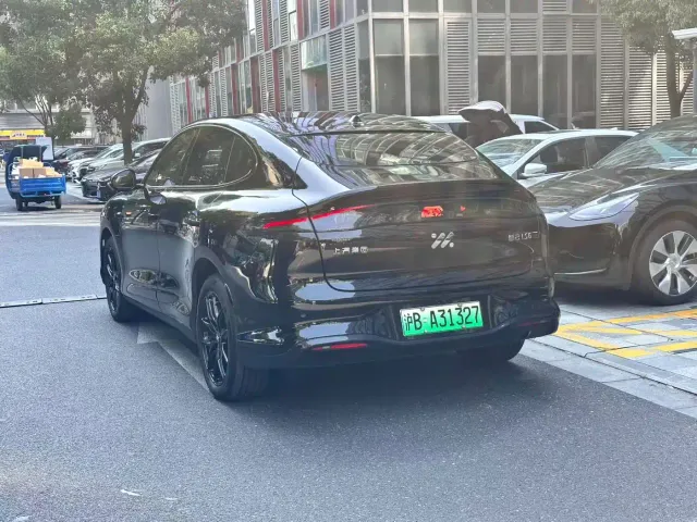 IM Motors LS6 — Фото автомобиля 9