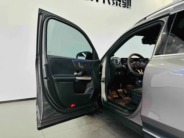 Mercedes-Benz EQB — Фото автомобиля 11