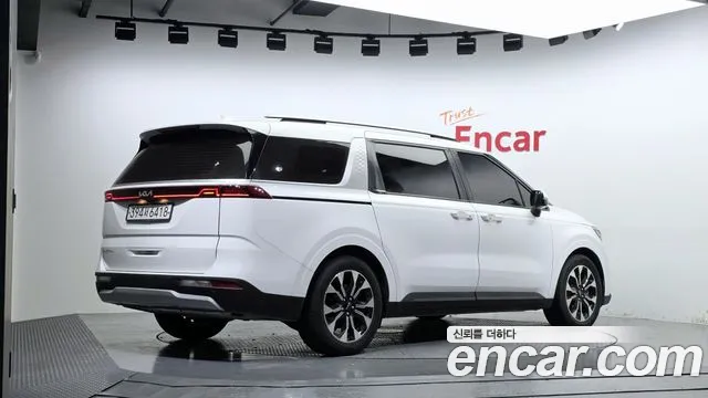 Kia Canival Carnival 4 поколение Дизель 9 мест Prestige — Фото автомобиля 2
