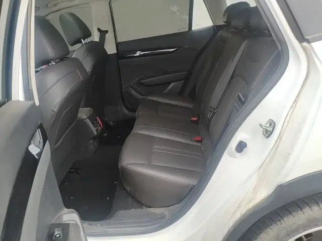 Dongfeng Yixuan GS — Фото автомобиля 16