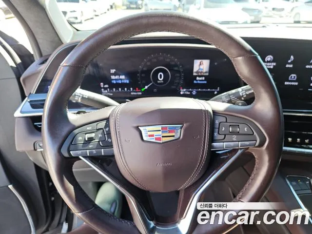 Cadillac Escalade Generation 5 — Фото автомобиля 10