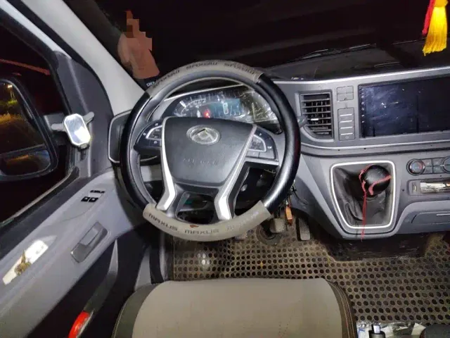 Maxus Xintu V80 — Фото автомобиля 6