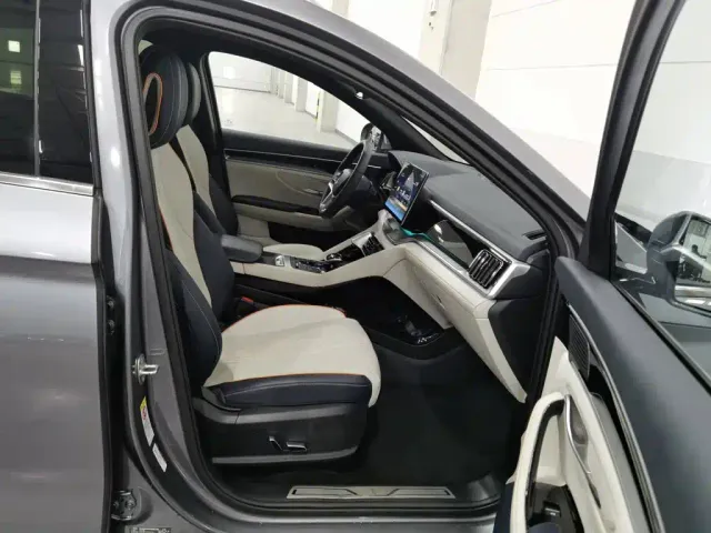 BYD Song PLUS — Фото автомобиля 23