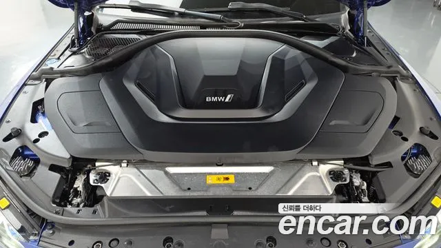 BMW i4 — Фото автомобиля 6