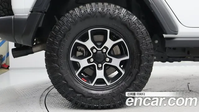 Jeep Wrangler — Фото автомобиля 6