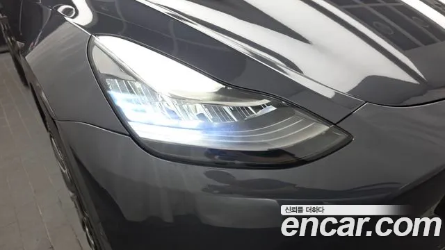 Tesla Model Y — Фото автомобиля 17
