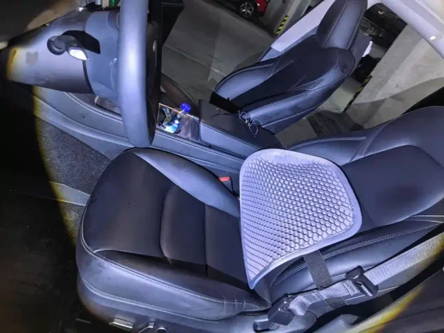 Tesla Model Y — Фото автомобиля 7