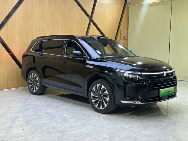 Aito M7 — Фото автомобиля 3