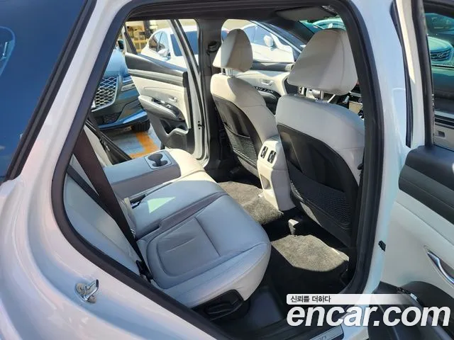 Hyundai Tucson Новый Tucson (NX4) Бензин 1.6 Turbo 4WD — Фото автомобиля 15