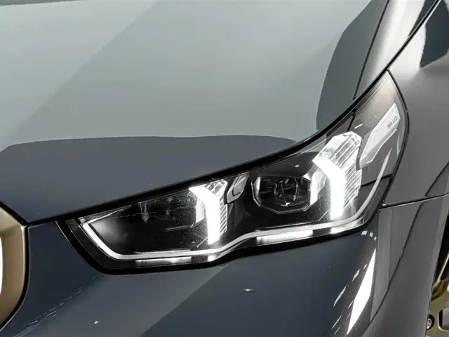 BMW 5 Series — Фото автомобиля 5