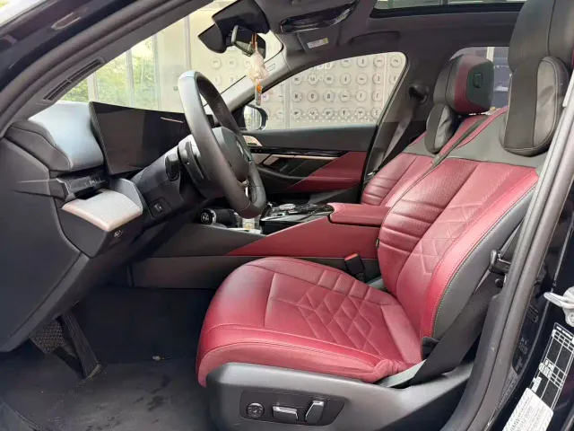 BMW 5 Series — Фото автомобиля 5