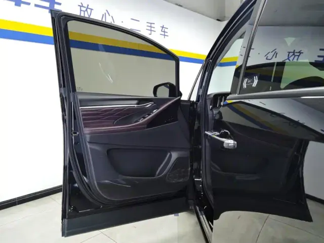 GAC Trumpchi M8 — Фото автомобиля 7
