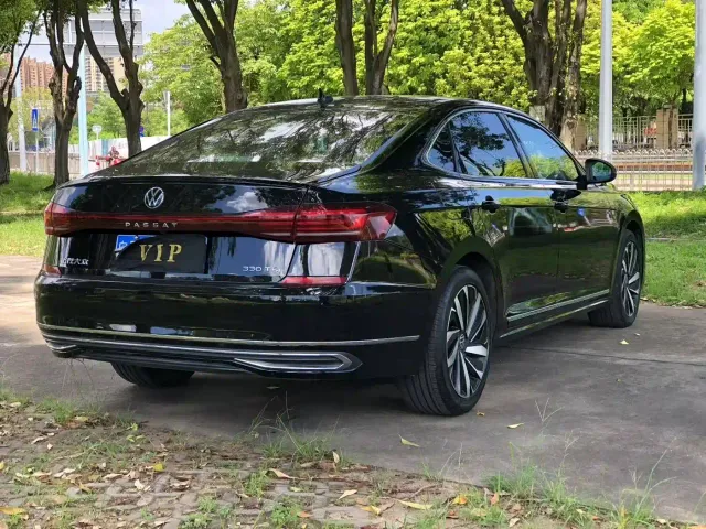 Volkswagen Passat — Фото автомобиля 6