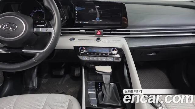 Hyundai AVANTE Avante (CN7) — Фото автомобиля 16