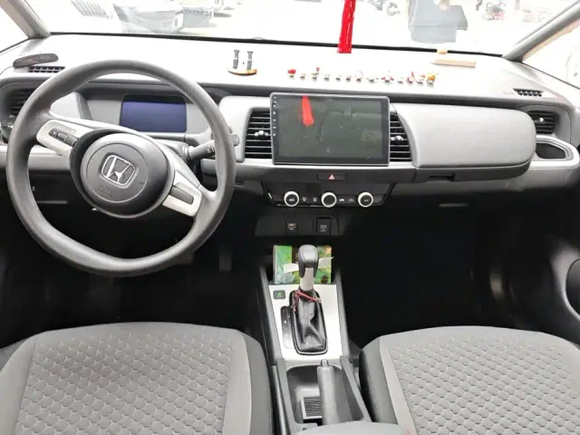 Honda Fit — Фото автомобиля 12