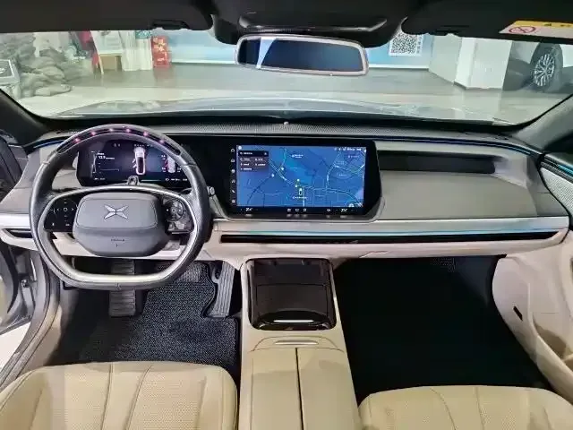 Xpeng P7 — Фото автомобиля 5