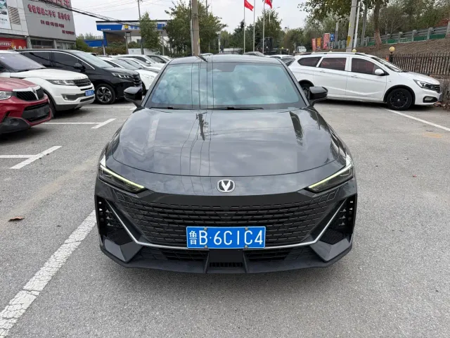 Changan UNI-V — Фото автомобиля 2
