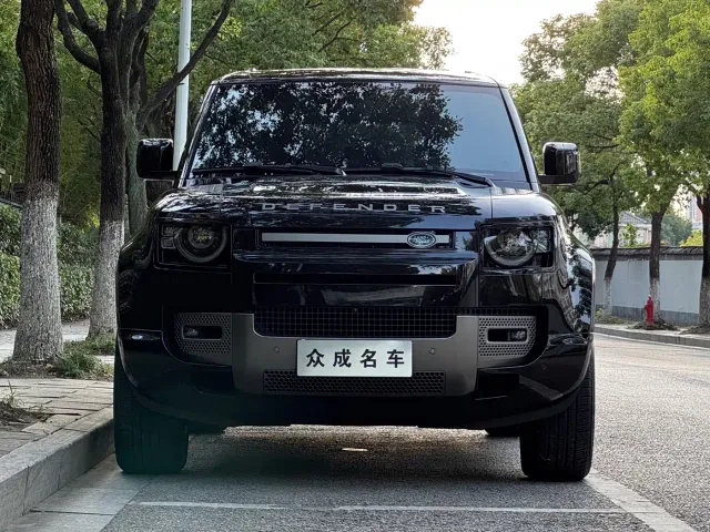 Land Rover Defender — Фото автомобиля 2