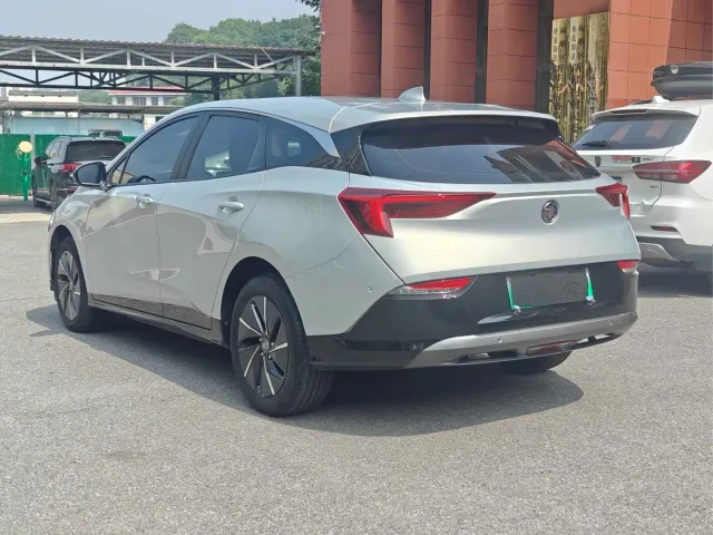 Buick Velite 6 — Фото автомобиля 9