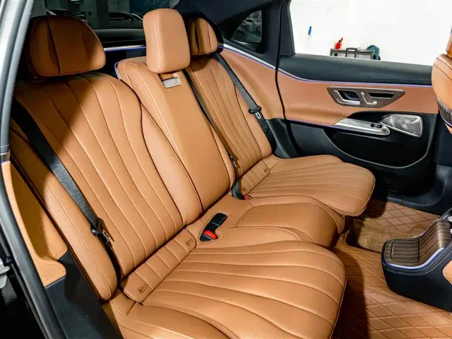 Mercedes-Benz E-Class — Фото автомобиля 21