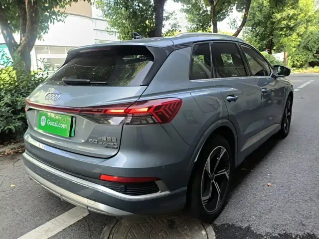 Audi Q4 e-tron — Фото автомобиля 6