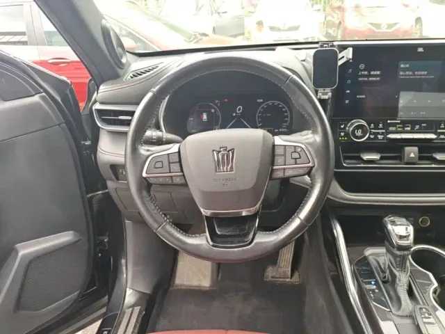 Toyota Crown Kluger — Фото автомобиля 10