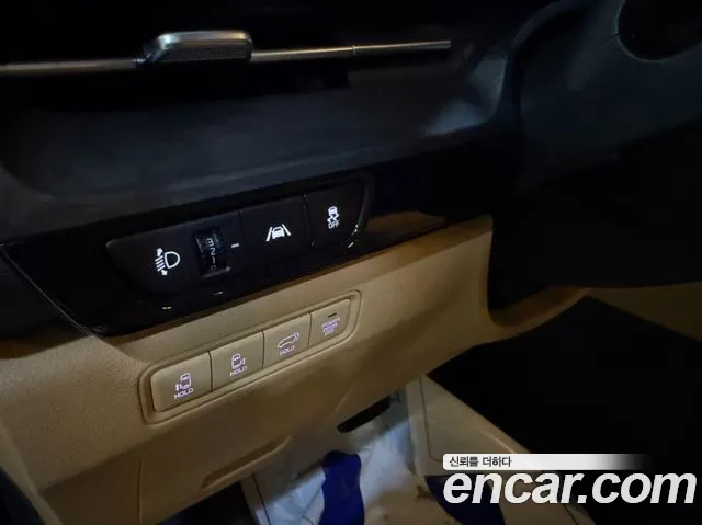 Kia Canival — Фото автомобиля 17