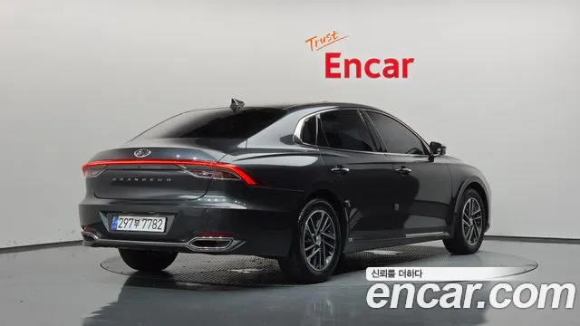Фотография автомобиля — Hyundai Grandeur