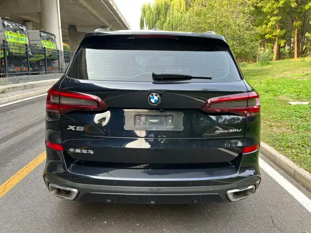 BMW X5 — Фото автомобиля 4
