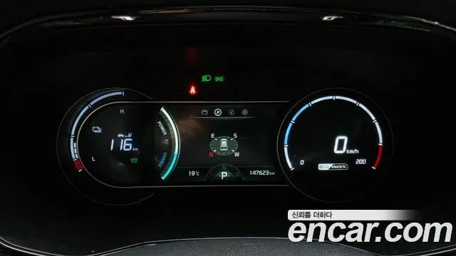Kia Niro — Фото автомобиля 11