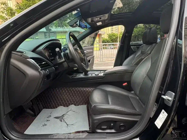 Cadillac CT5 — Фото автомобиля 11