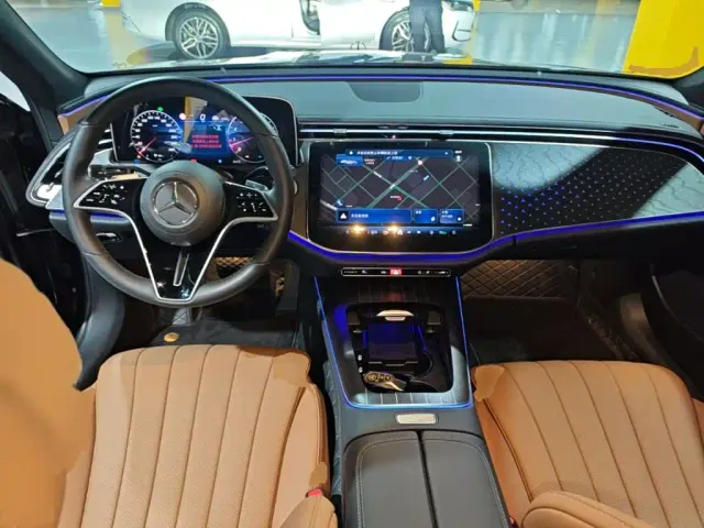 Mercedes-Benz E-Class — Фото автомобиля 9