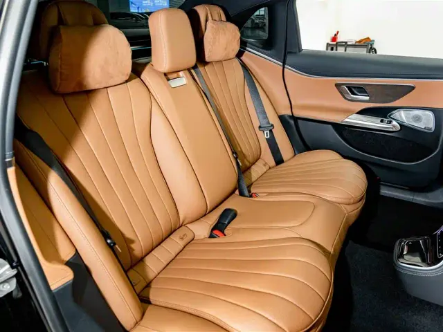 Mercedes-Benz E-Class — Фото автомобиля 22