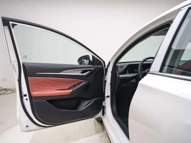 Changan Eado — Фото автомобиля 14