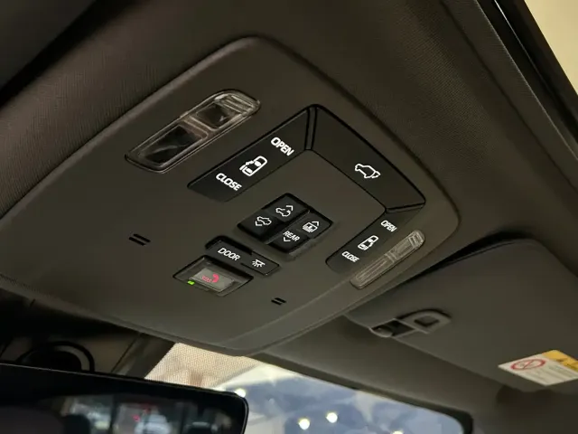 Toyota Granvia — Фото автомобиля 15