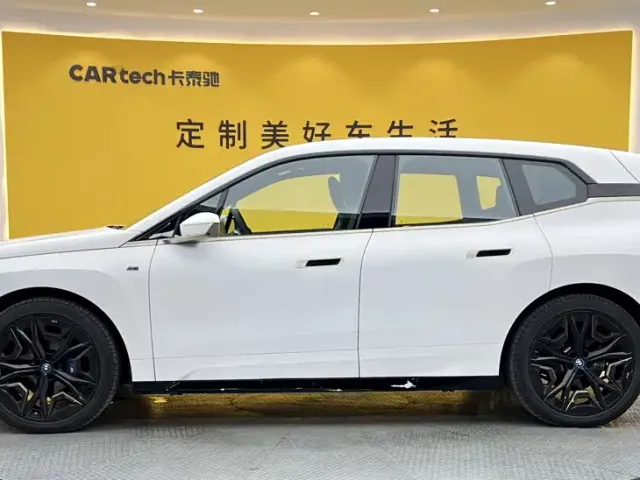 BMW iX M60 — Фото автомобиля 7