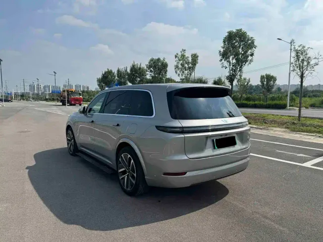 Li Auto L9 — Фото автомобиля 6