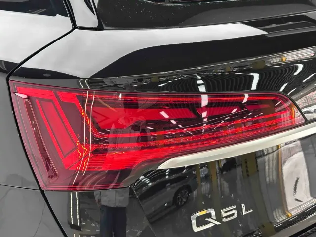 Audi Q5L — Фото автомобиля 12
