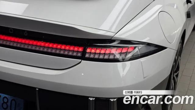 Hyundai Ioniq 6 — Фото автомобиля 8