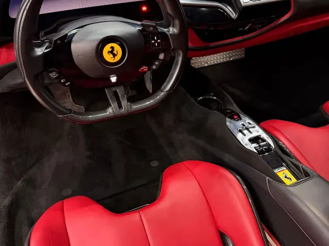Ferrari SF90 — Фото автомобиля 10