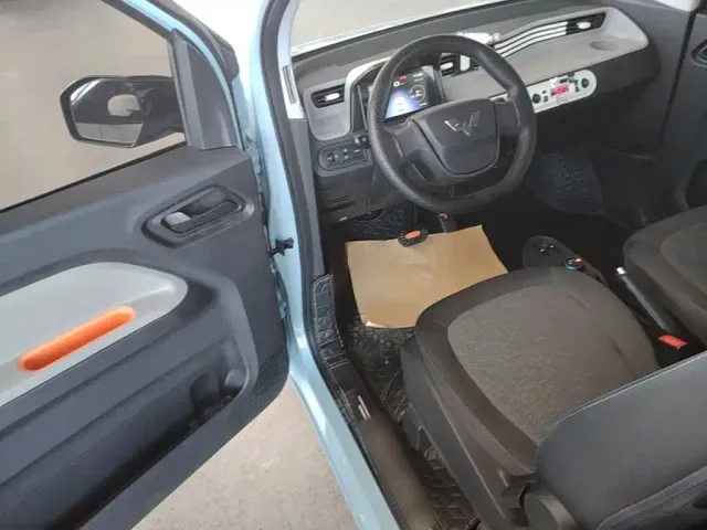 Wuling Hongguang Mini EV — Фото автомобиля 14
