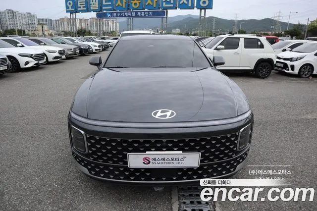 Hyundai Grandeur GN7 — Фото автомобиля 3