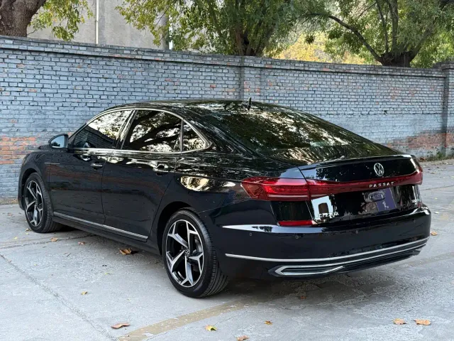Volkswagen Passat — Фото автомобиля 11