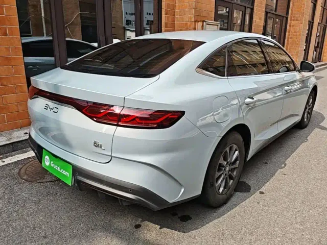 BYD Qin L — Фото автомобиля 6