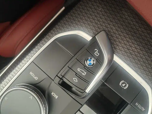 BMW 3 Series — Фото автомобиля 8