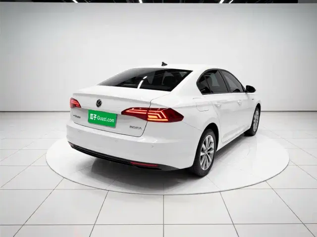 Volkswagen Bora — Фото автомобиля 6