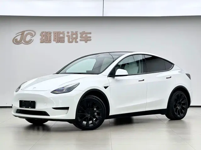 Фотография автомобиля — Tesla Model Y