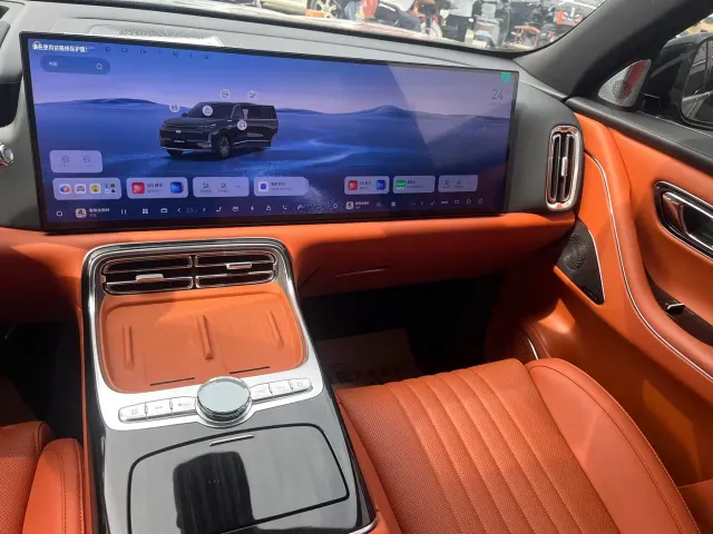 Geely Galaxy M9 — Фото автомобиля 16